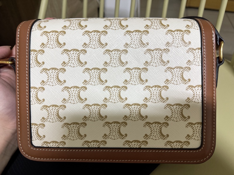 CELINE 標誌印花及牛皮TEEN TRIOMPHE凱旋門手袋-12