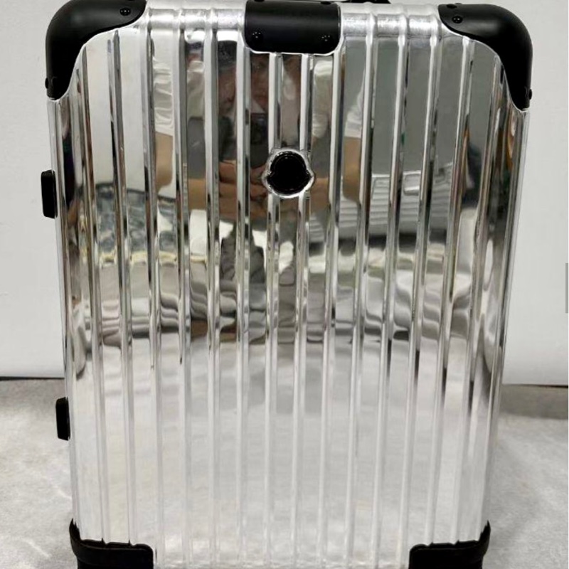 稀少全新 Moncler x RIMOWA 限量聯名款登機箱-8