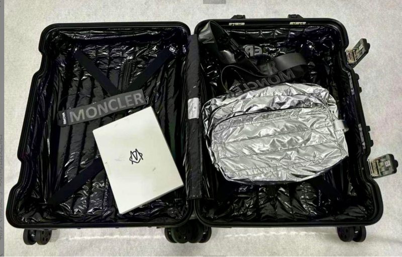 稀少全新 Moncler x RIMOWA 限量聯名款登機箱-13
