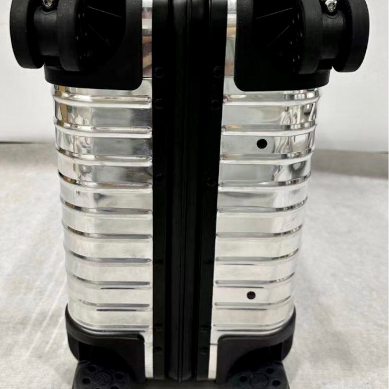 稀少全新 Moncler x RIMOWA 限量聯名款登機箱-34