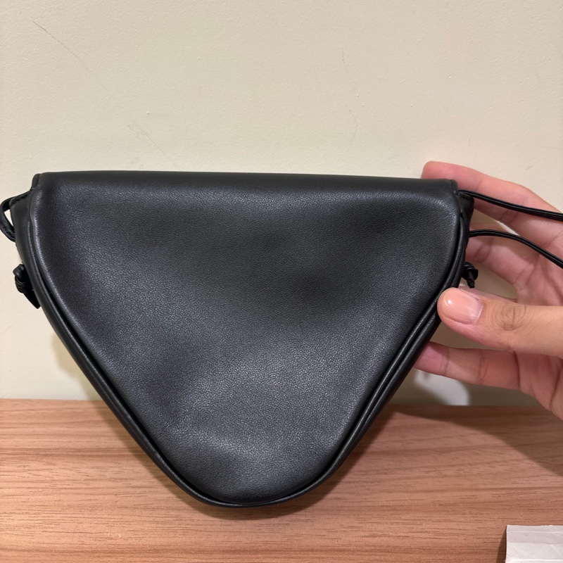 CELINE 三角包全黑男女適合-6