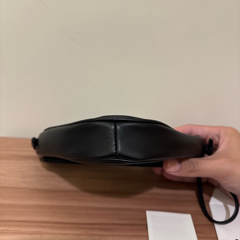 CELINE 三角包全黑男女適合-7