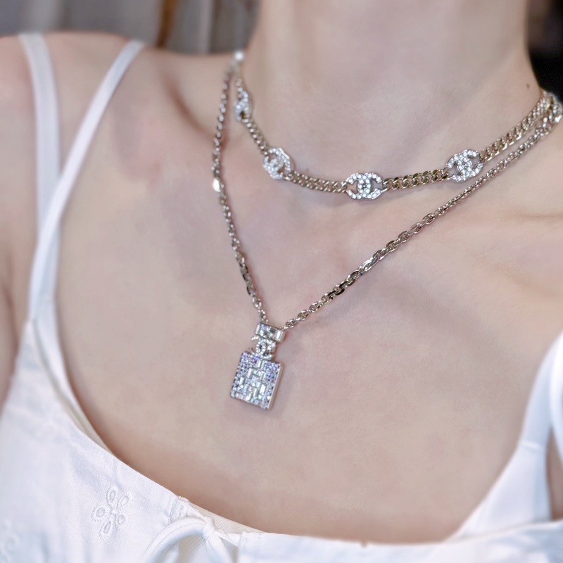 Chanel 水鑽項鍊choker 水鑽滿滿精緻閃亮/劉詩詩同款💫5花logo-11