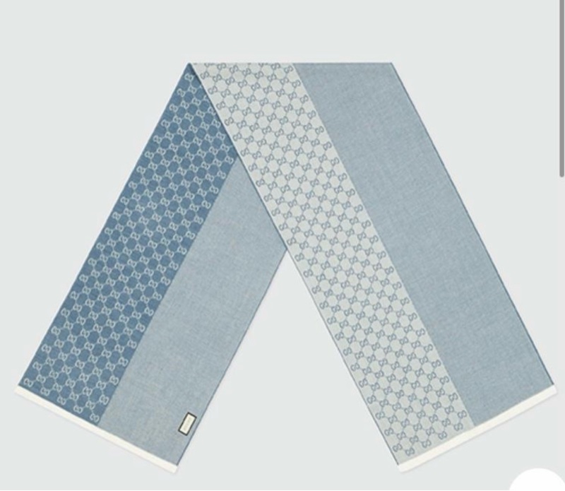 Gucci全新連吊牌連盒淺藍拼牛仔藍羊毛圍巾頸巾Scarf-4