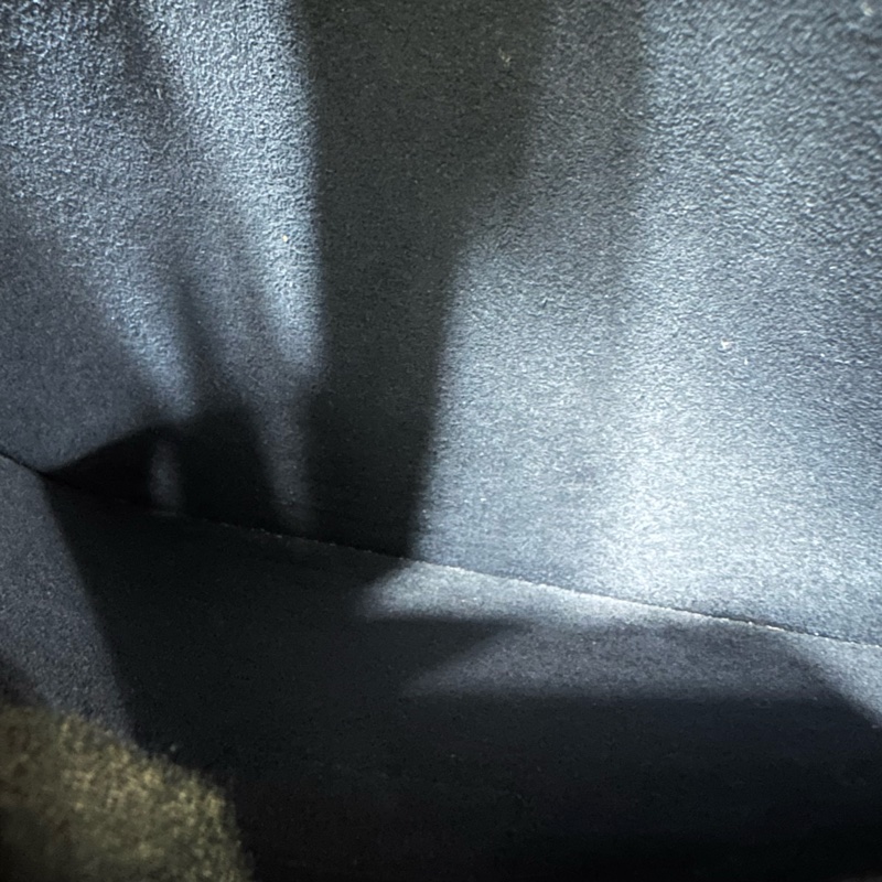 LV 鎖頭包 牛皮壓紋 荔枝牛皮 郵差包 肩背包 斜背包 手提包-36