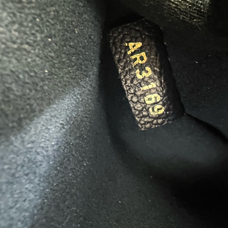 LV 鎖頭包 牛皮壓紋 荔枝牛皮 郵差包 肩背包 斜背包 手提包-46