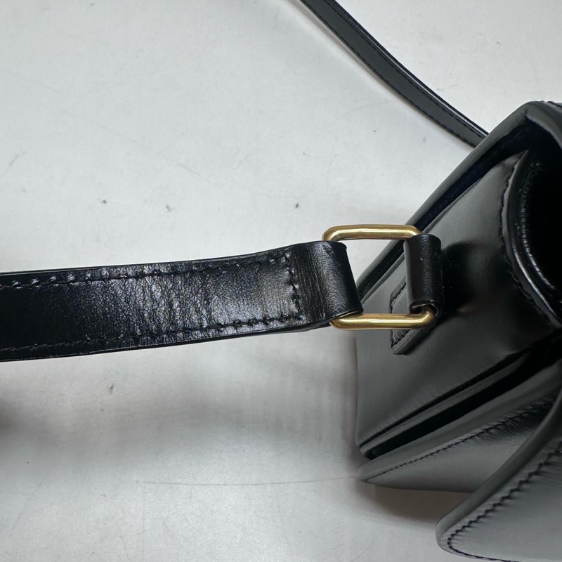 Celine瑟琳TEEN TRIOMPHE黑金凱旋門單肩包-15