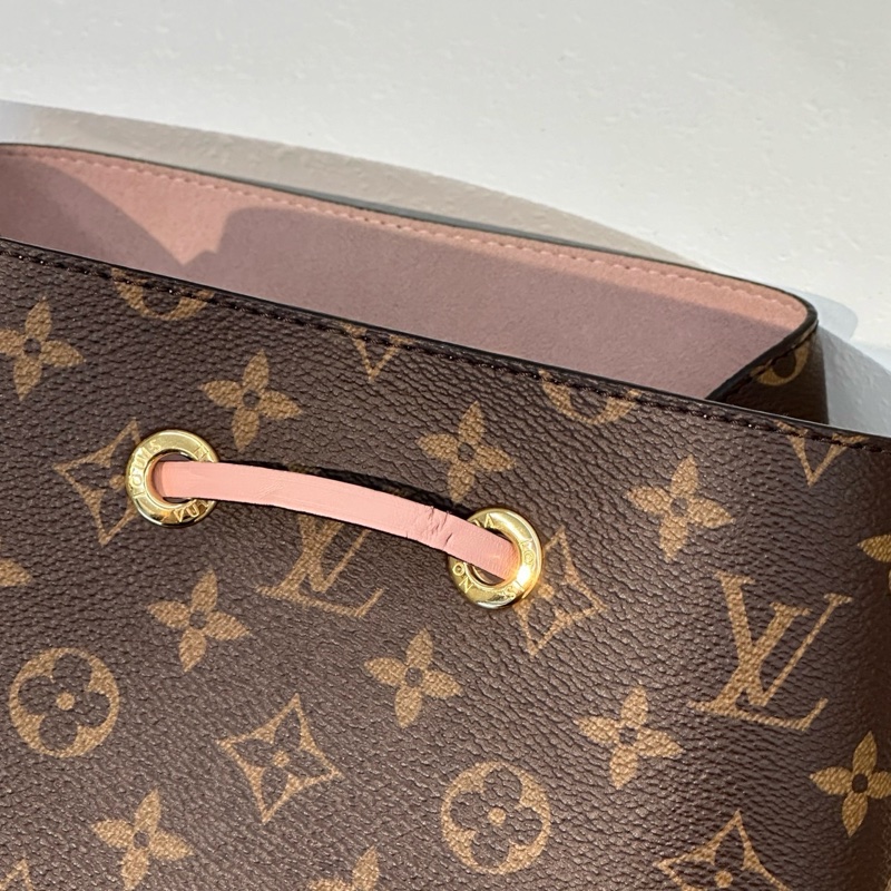 Lv粉繩水桶包Noe-3