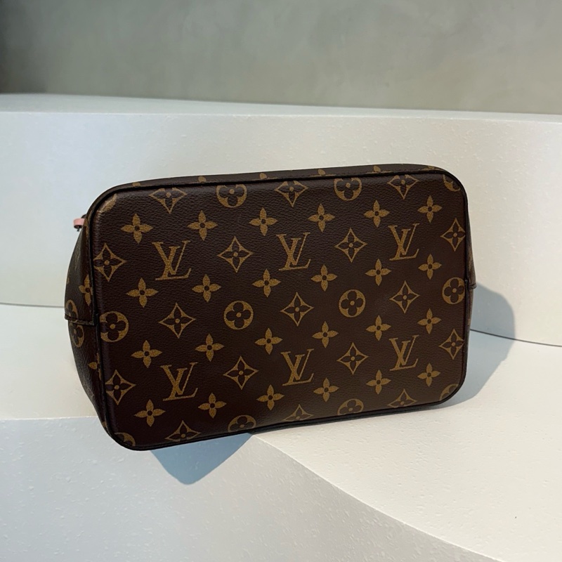 Lv粉繩水桶包Noe-4