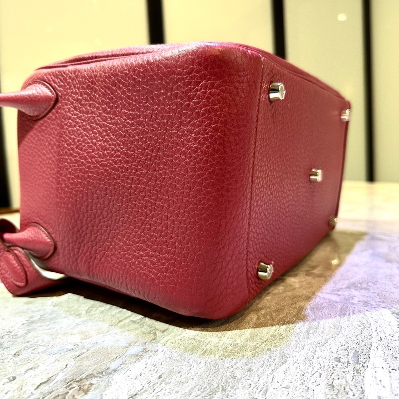 【美收精品】HERMES 愛馬仕 寶石紅色 TC牛皮 LINDY 30 肩背包 銀扣 98-48-9