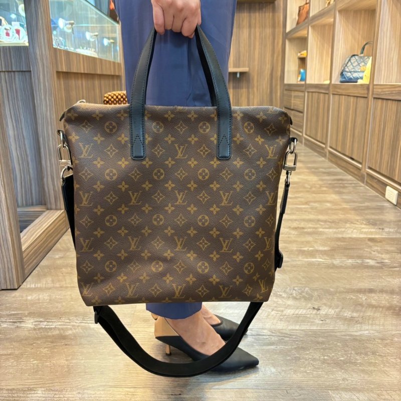 LV M56708 DAVIS GM 原花手提包 斜背包 公事包-2