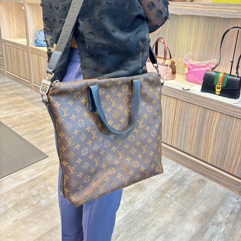 LV M56708 DAVIS GM 原花手提包 斜背包 公事包-4