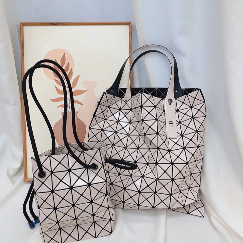 【售出】三宅一生 BaoBao水桶包🪣 奶茶色 肩背包 斜背包 手提包-5