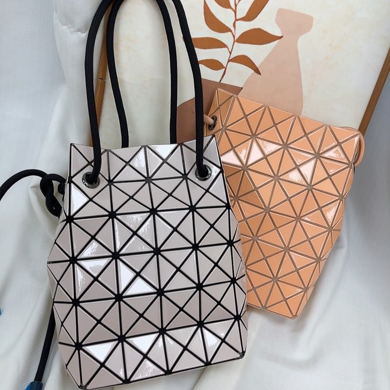 【售出】三宅一生 BaoBao水桶包🪣 奶茶色 肩背包 斜背包 手提包-6