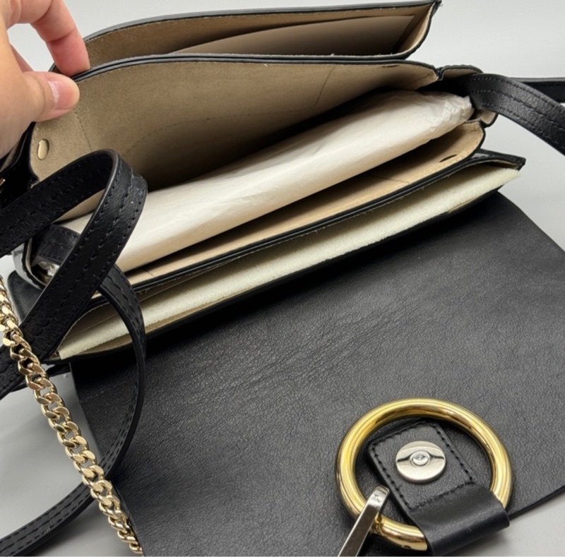 chloe faye麂皮拼接 多夾層肩背斜背包 黑色-2