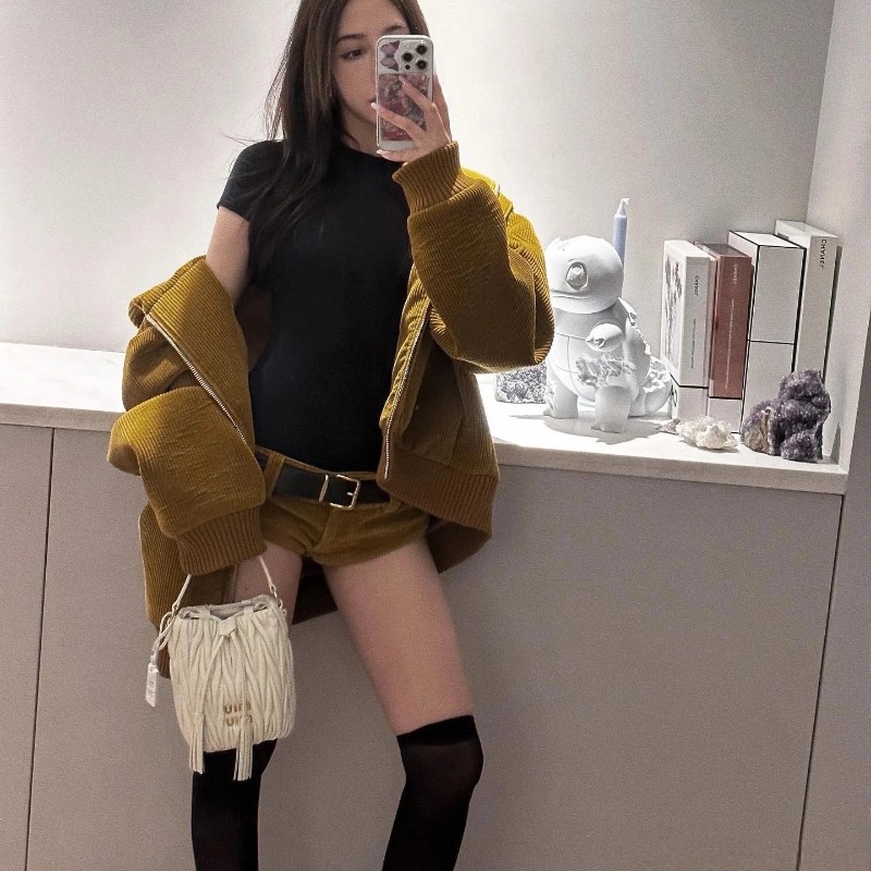 miumiu 水桶包 (白)-8