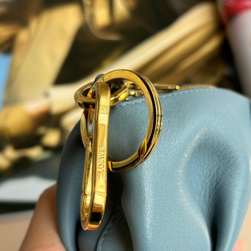 ::LOEWE:: 藍色皮革 藍色大象 吊飾零錢包-5