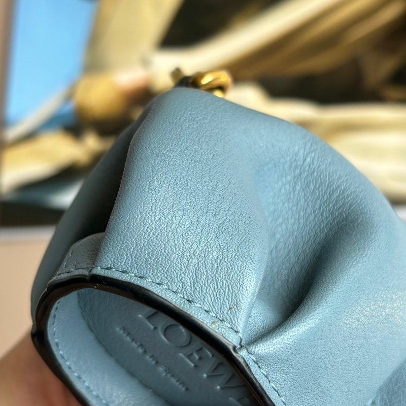 ::LOEWE:: 藍色皮革 藍色大象 吊飾零錢包-9