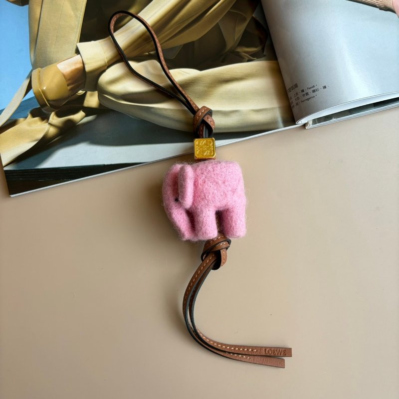 ::LOEWE:: 粉色羊毛氈 大象 吊飾掛飾-0