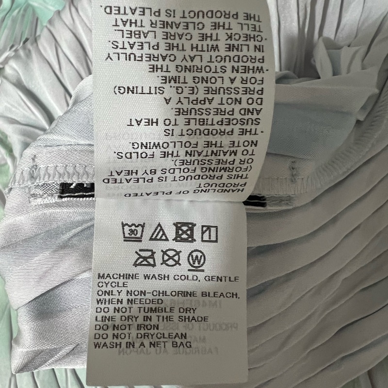 三宅一生ISSEY MIYAKE 瀰漫弦褶漸變魚鱗洋裝-8