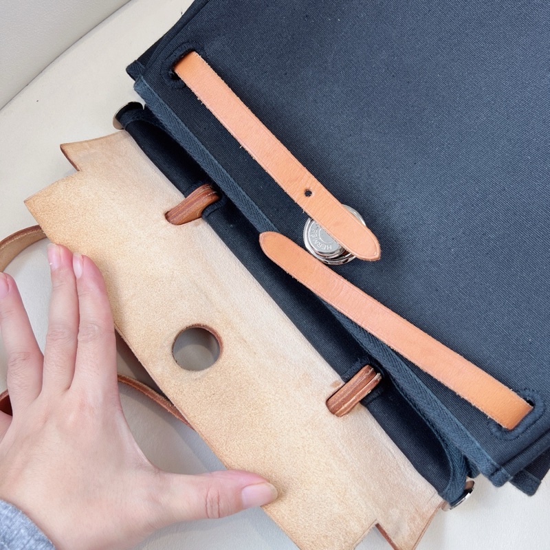 HERMES 棕拼黑帆布HERBAG31-25