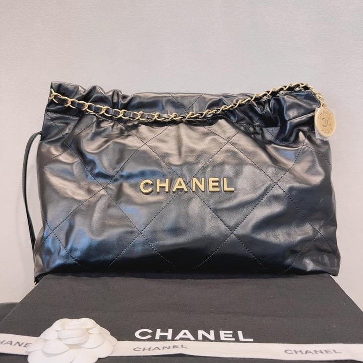 CHANEL 22BAG 稀有橫版 黑/金扣 24C-4