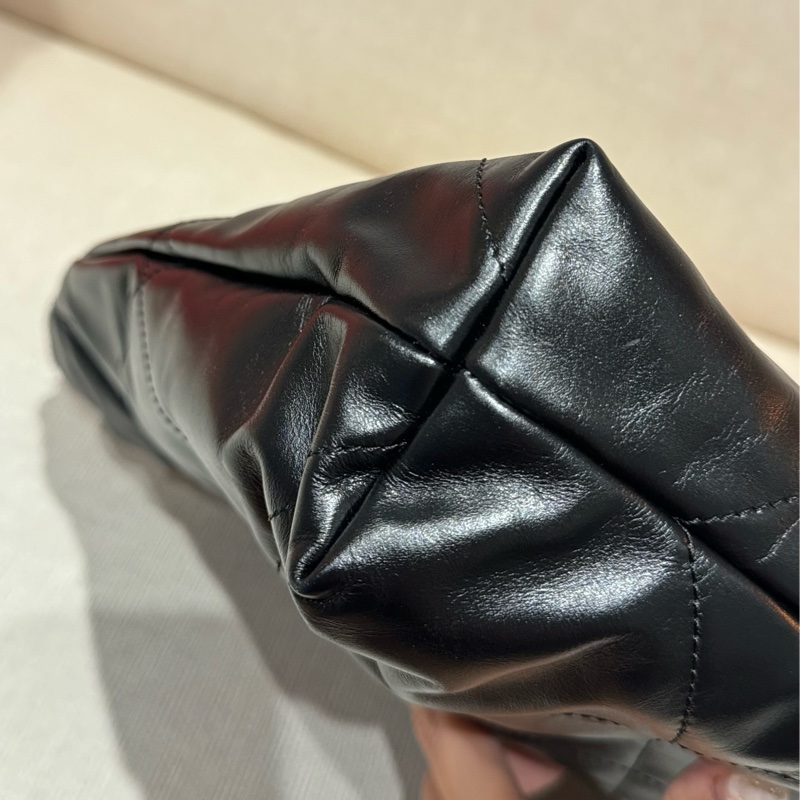 CHANEL 22BAG 稀有橫版 黑/金扣 24C-9