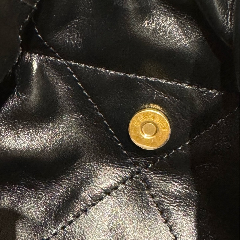 CHANEL 22BAG 稀有橫版 黑/金扣 24C-17