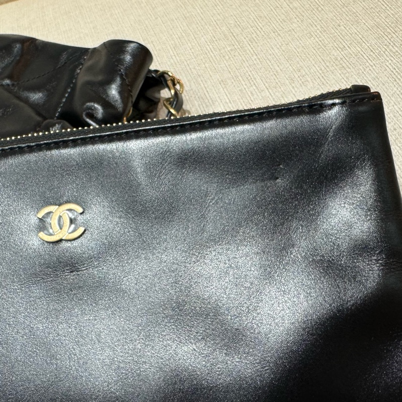 CHANEL 22BAG 稀有橫版 黑/金扣 24C-19