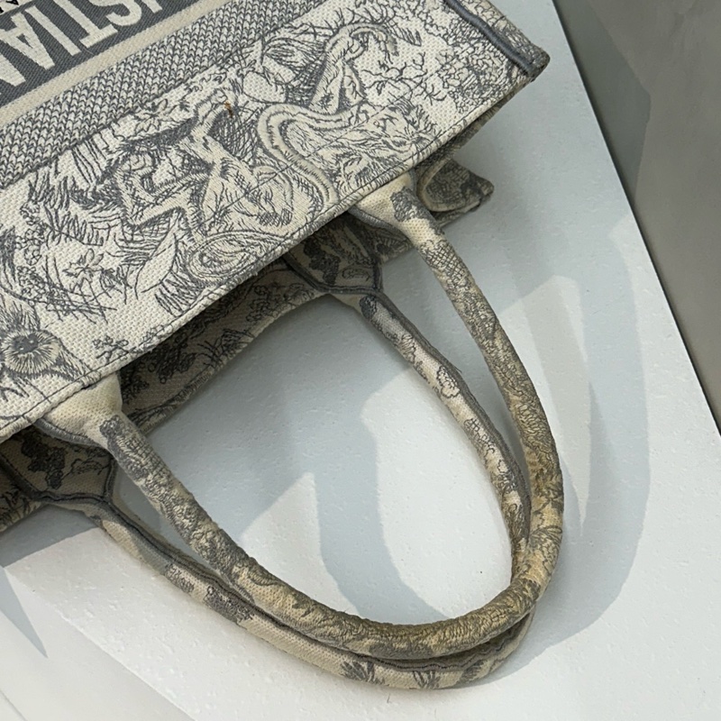 Dior動物園刺繡tote包-1