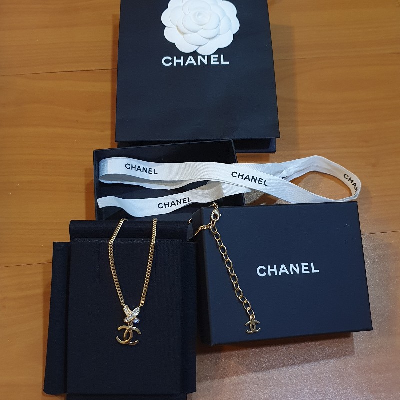 Chanel 香奈兒 經典款 雙C logo 金色+鑽 項鍊-0