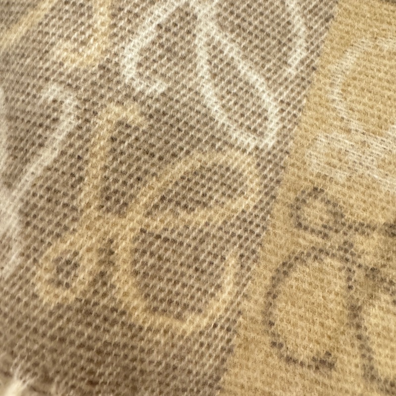 Loewe 棋盤格雙面老花logo羊絨圍巾-4