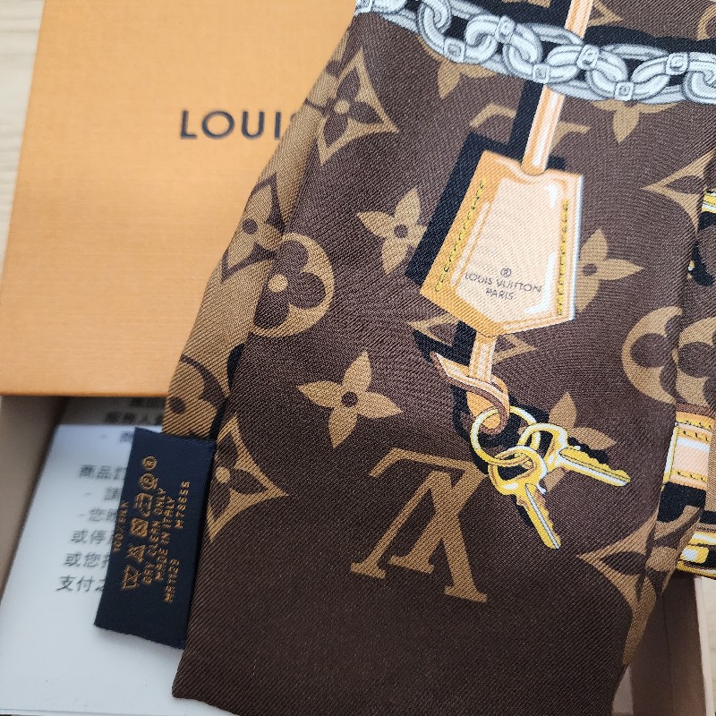 lv 經典長絲巾-0