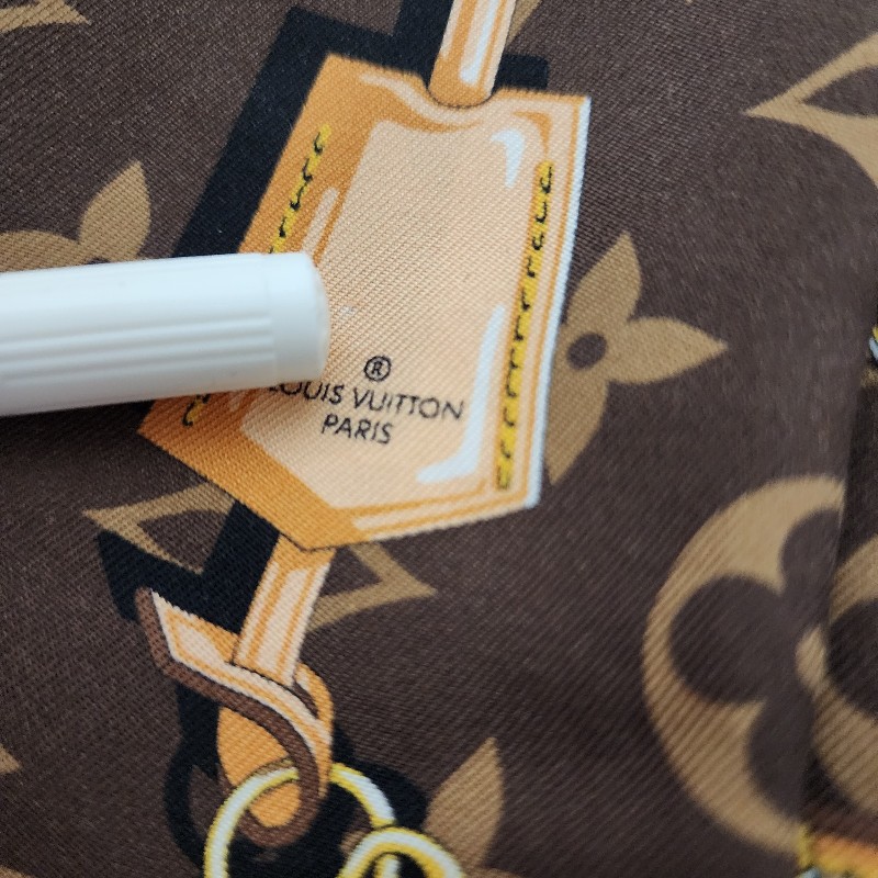 lv 經典長絲巾-7