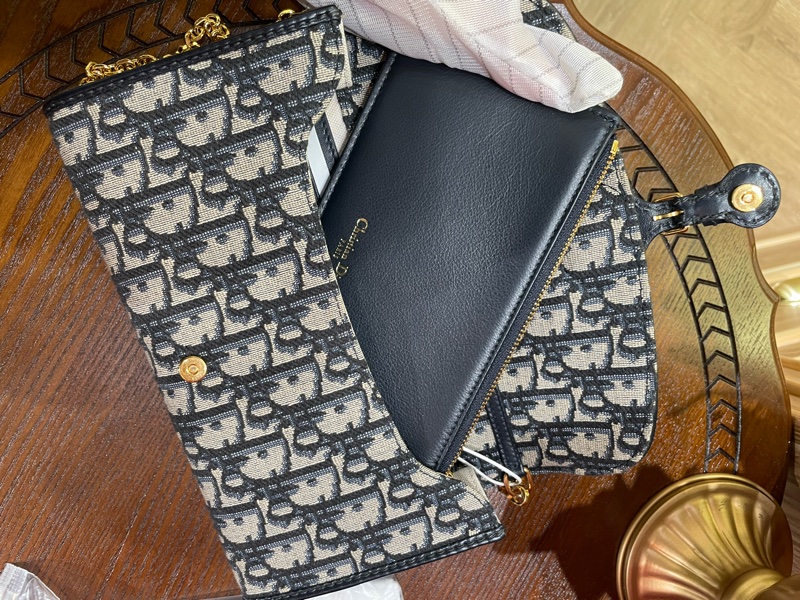 [已售出❌]Dior Bobby East-West 鏈條WOC-5