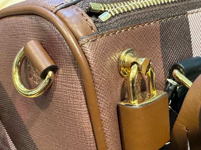 全新2024新品 Burberry 迷你格紋波士頓包保齡球包 深樺木棕-21