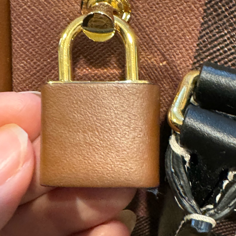 全新2024新品 Burberry 迷你格紋波士頓包保齡球包 深樺木棕-24