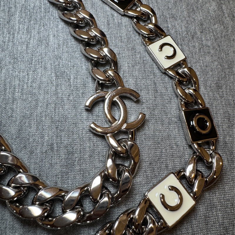 香奈兒小化妝包-11