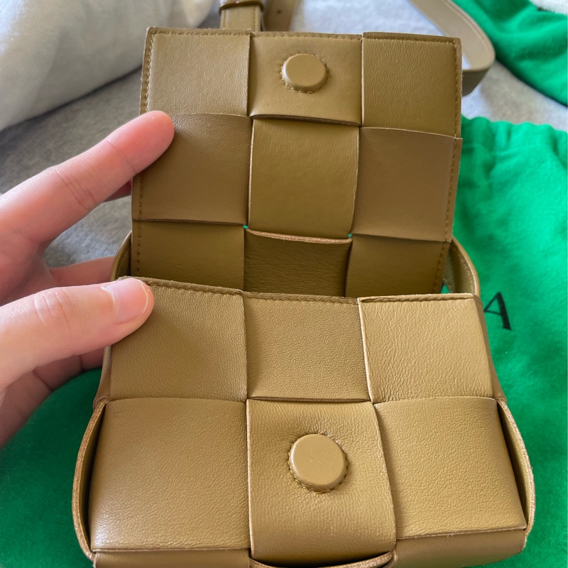 Bottega Veneta candy cassette acorn 橡果棕mini bag 六格 羊皮 BV-2