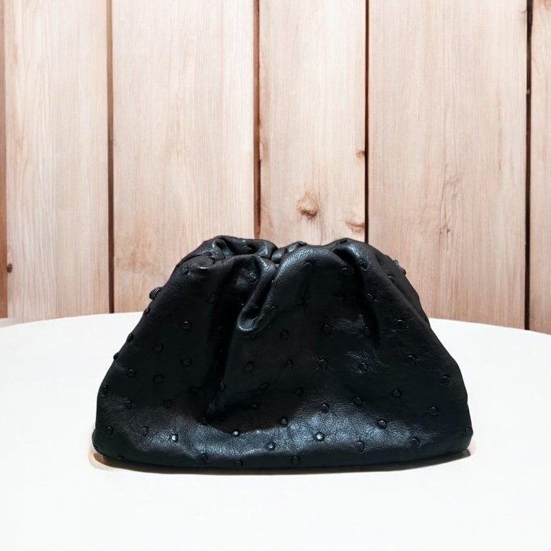 BV黑鴕鳥雲朵包--0