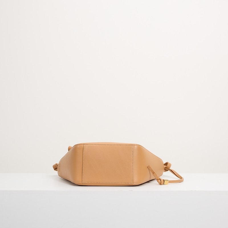 Loewe hammock hobo暖沙色-5