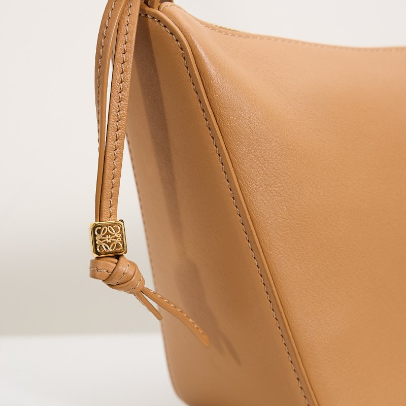 Loewe hammock hobo暖沙色-13