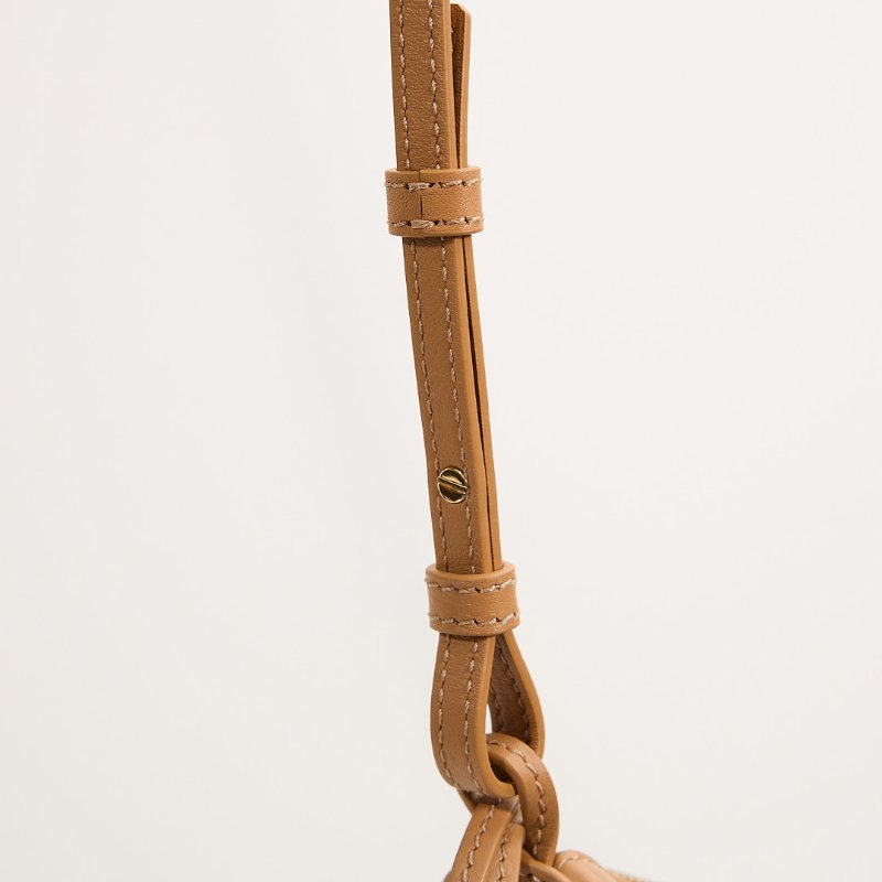 Loewe hammock hobo暖沙色-14