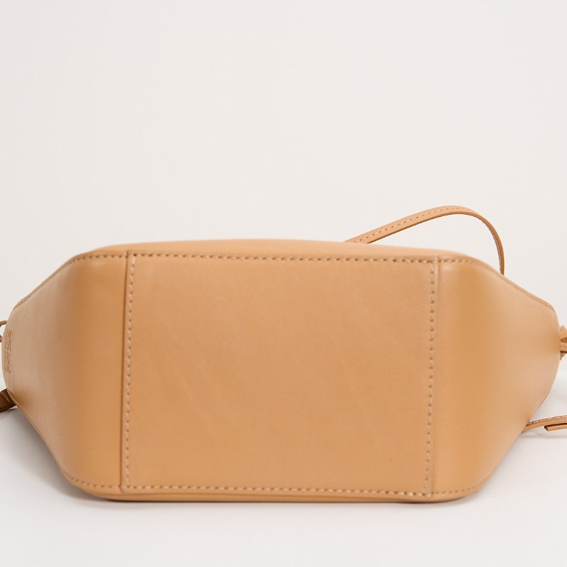 Loewe hammock hobo暖沙色-16