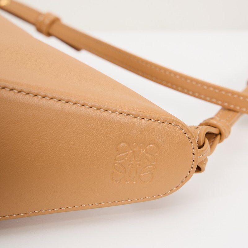 Loewe hammock hobo暖沙色-23