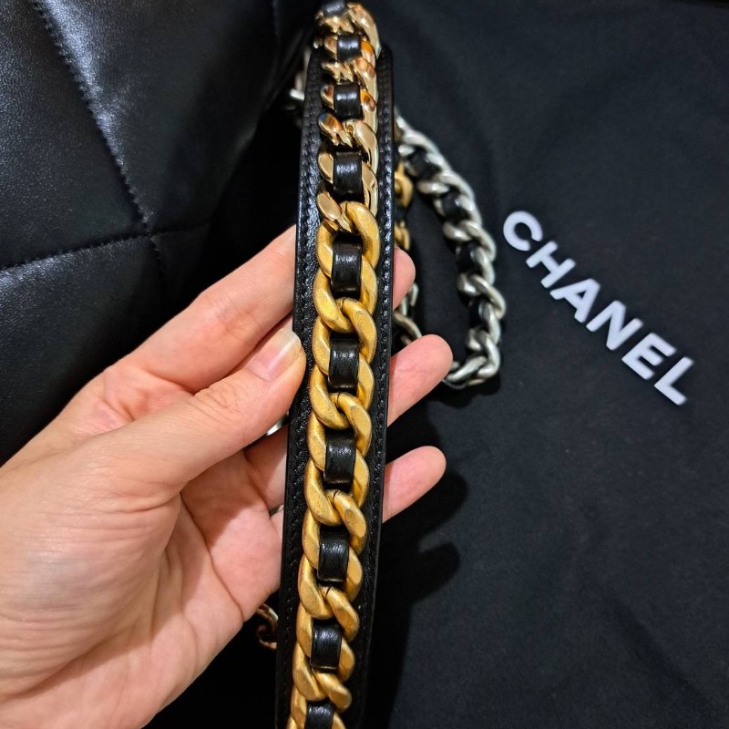 Chanel 19 黑色銀釦中號口蓋包-17