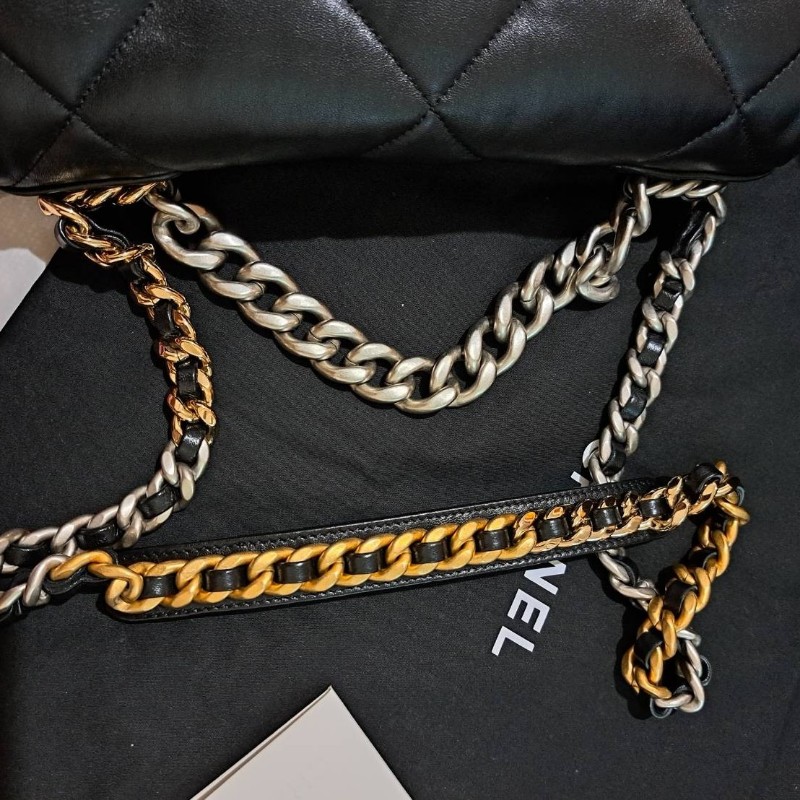 Chanel 19 黑色銀釦中號口蓋包-20