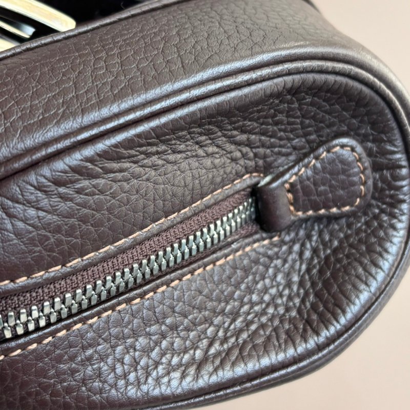 ::LOEWE:: 咖色皮革VINTAGE 80S Y2K 手提包 腋下包 加吊飾超可愛-13