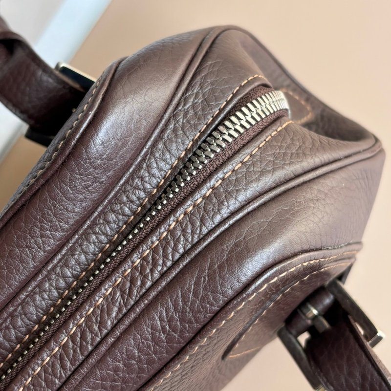 ::LOEWE:: 咖色皮革VINTAGE 80S Y2K 手提包 腋下包 加吊飾超可愛-16