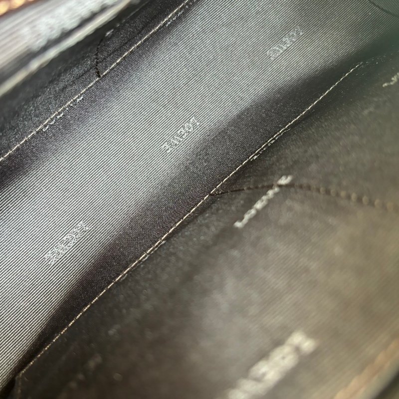 ::LOEWE:: 咖色皮革VINTAGE 80S Y2K 手提包 腋下包 加吊飾超可愛-18